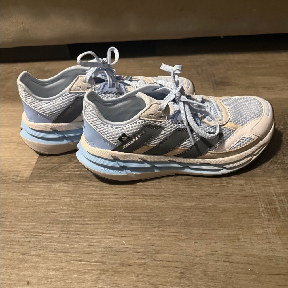 Women's Athletic Sneakers in Light Blue and Gray
